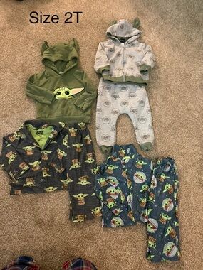 STAR WARS 2T Hoodie, Hoodie set & Pajama Sets. Pjs are a little pilly